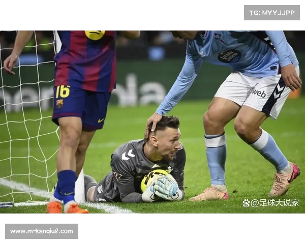 塞尔塔门将拉杜屡献神扑，力保球门不失